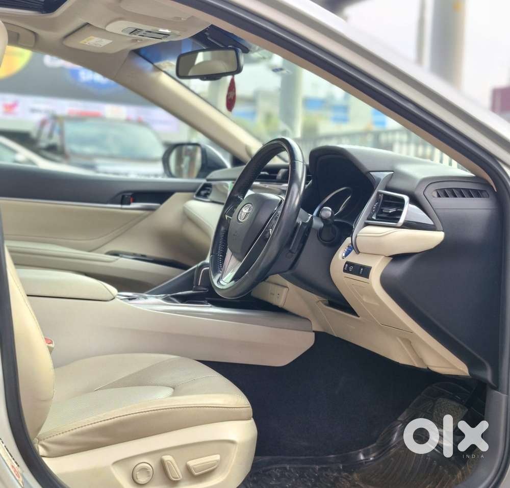 Toyota Camry Hybrid, 2020, Petrol