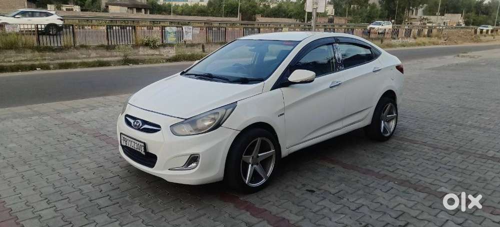 Hyundai Verna Fluidic 1.6 Crdi Sx, 2011, Diesel