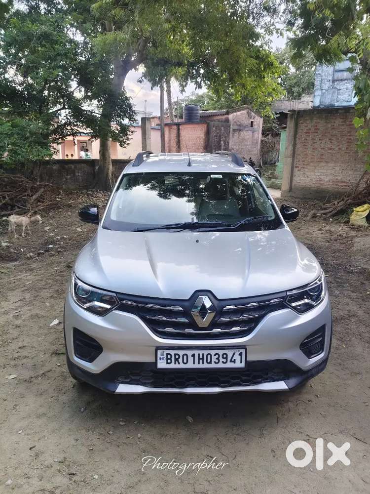Renault Triber 1.0 RXT 7 seater