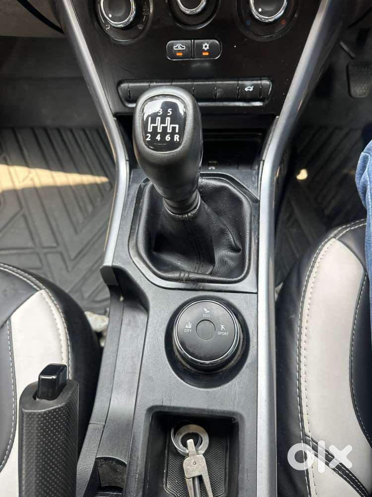 Tata Nexon 1.2 Revotron Xm (s), 2023, Petrol