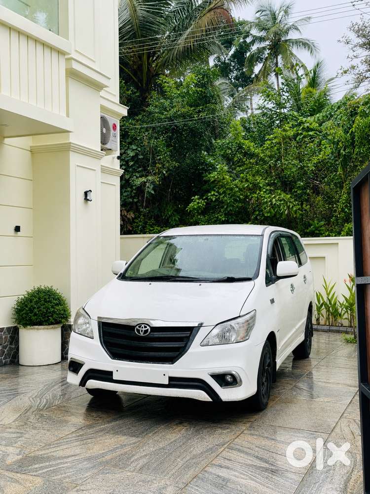 Toyota Innova Diesel 2014