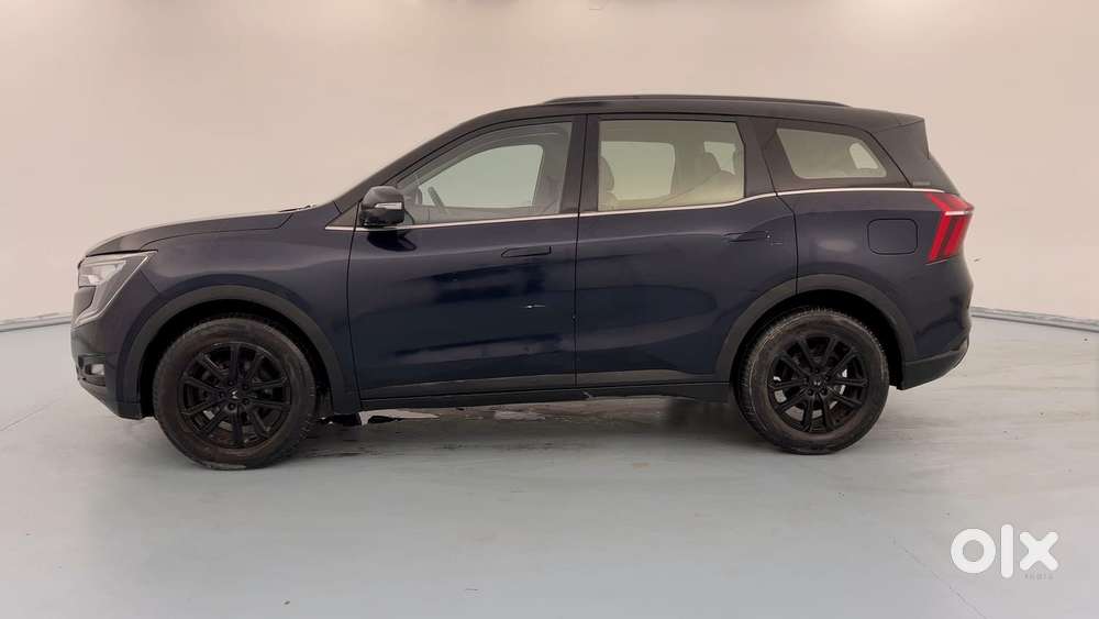 Mahindra Xuv700 2.0 Ax 7 Petrol At Luxury Pack Str, 2021, Petrol
