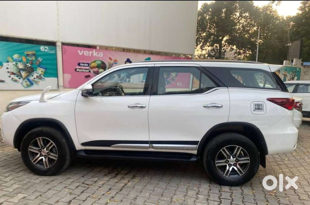 Toyota Fortuner 4x2 At 2.8 Diesel, 2019, Diesel