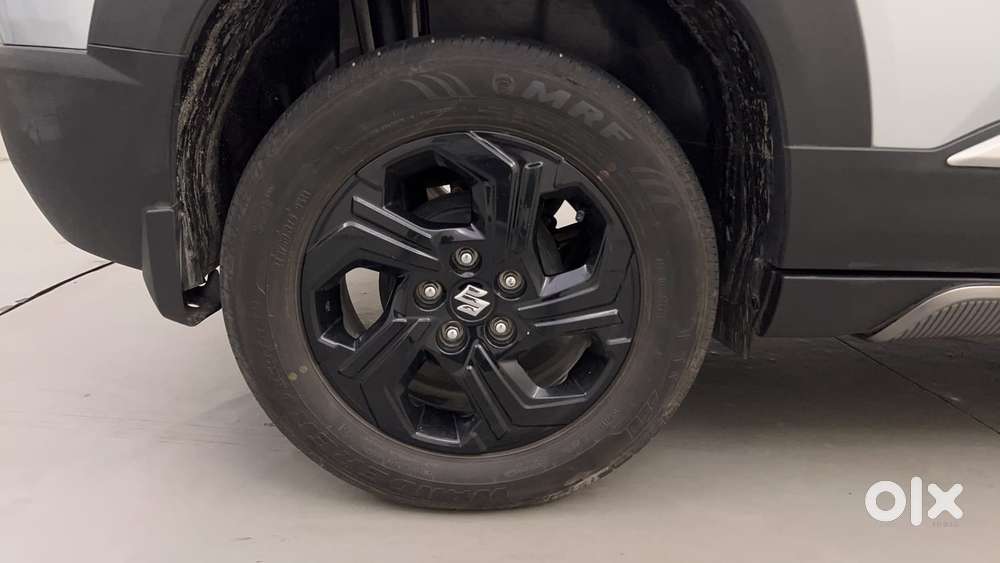 Maruti Suzuki Vitara Brezza 1.5 Zxi At, 2024, Petrol