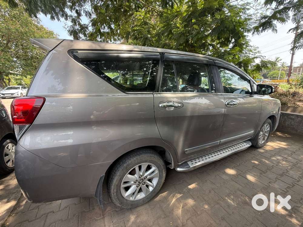 Toyota Innova Crysta G 2017