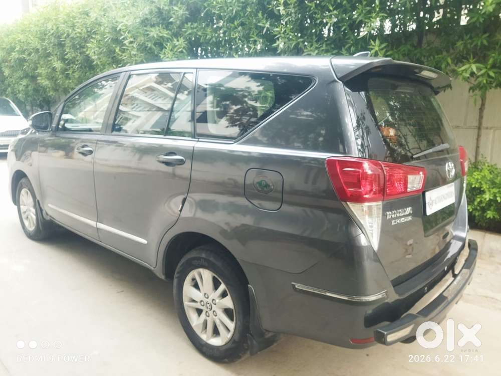 Toyota Innova Crysta 2.8 Gx At 8s, 2016, Diesel