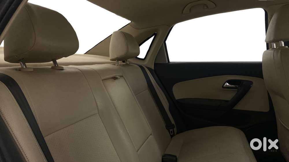 Skoda Rapid 1.6 Mpi At Style, 2016, Petrol