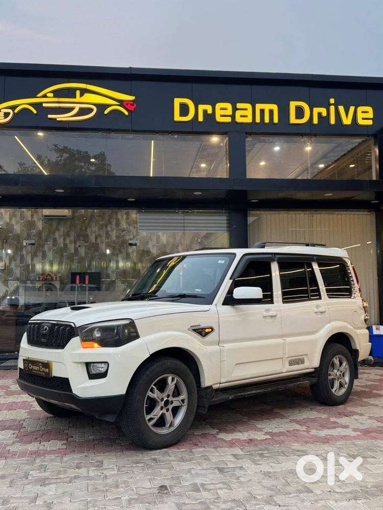 Mahindra Scorpio S8, 2015, Diesel
