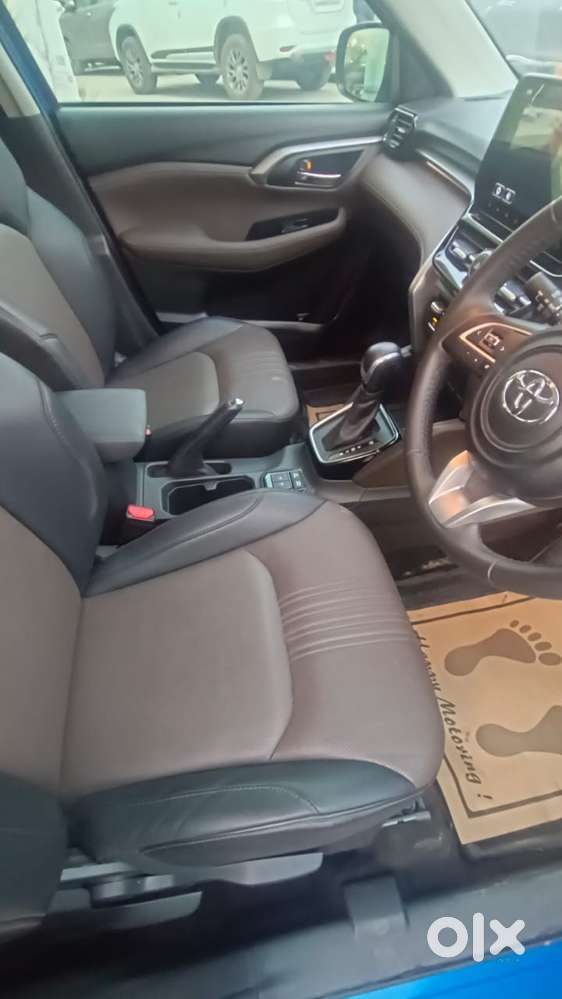 Toyota Urban Cruiser Hyryder 1.5 V Hybrid, 2024, Petrol