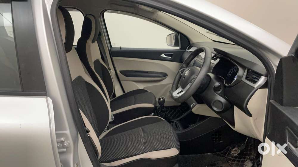 Renault Triber Rxz, 2022, Petrol