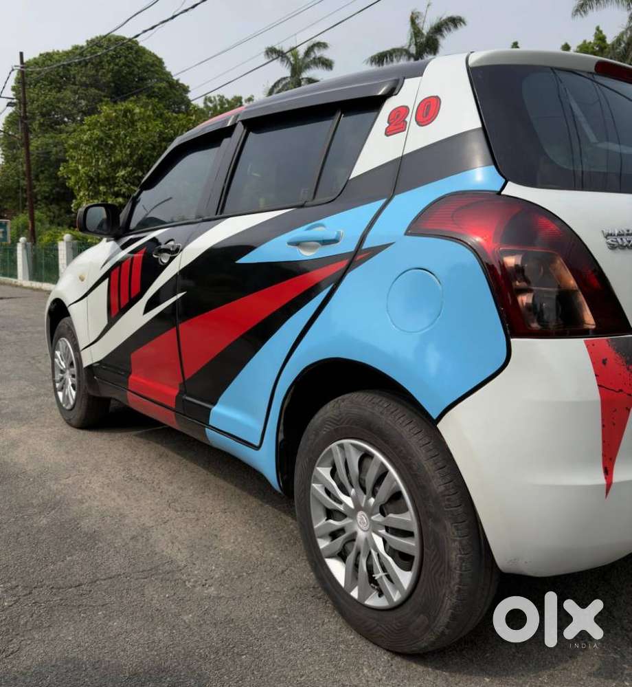 Maruti Suzuki Swift Vxi 1.2 Abs Bs-iv, 2011, Petrol