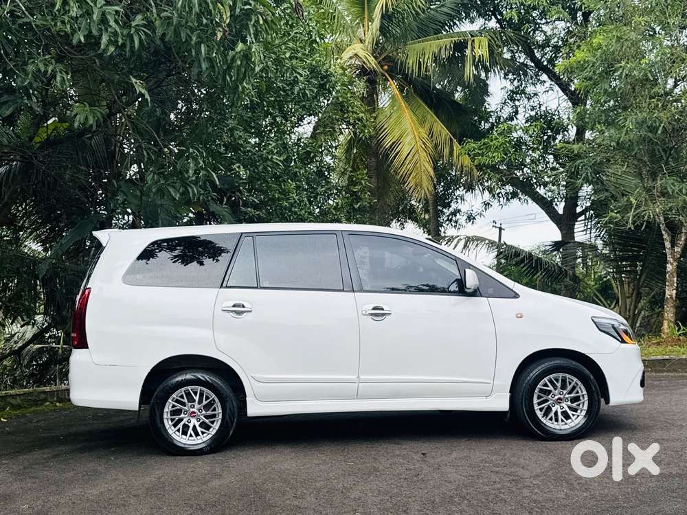 Toyota Innova 2.5 Gx 7 Str Bs-iii, 2015, Diesel