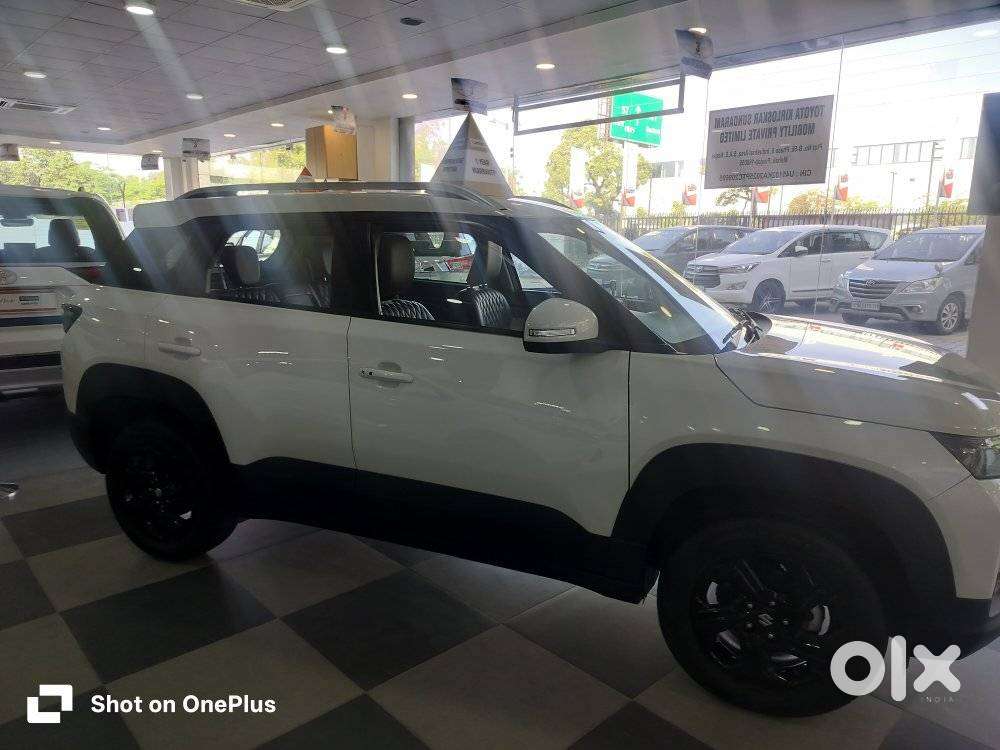 Maruti Suzuki Brezza 1.5 Zxi At Smart Hybrid, 2025, Petrol