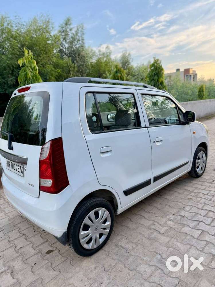 Maruti Suzuki Wagon R Vxi Amt1.2, 2016, Petrol