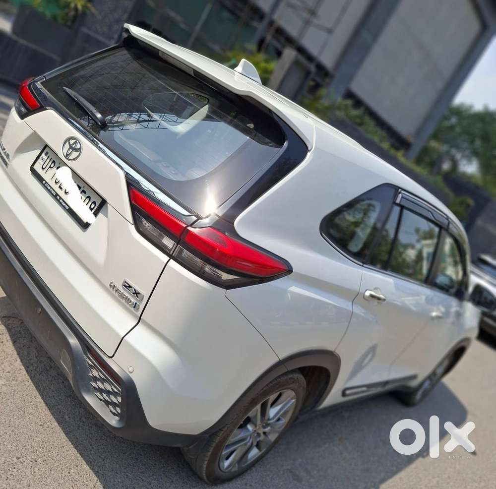 Toyota Innova Hycross 2.0 Zx (o) Hybrid 7 Str, 2025, Cng & Hybrids