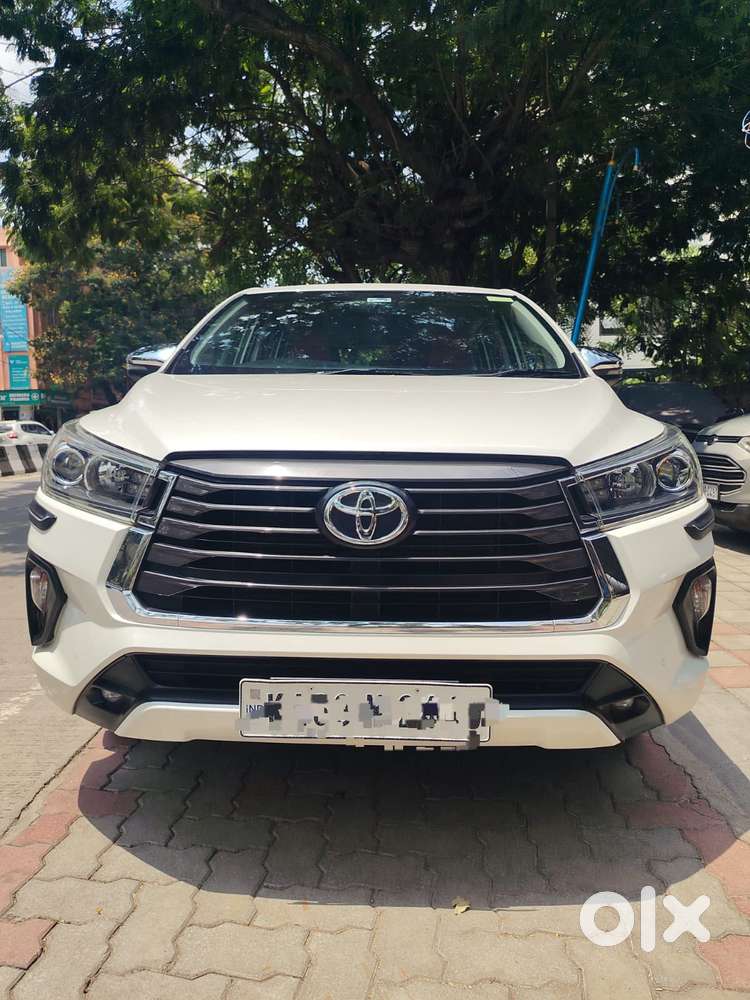 Toyota Innova Crysta 2.4 V 8 Str, 2022, Diesel