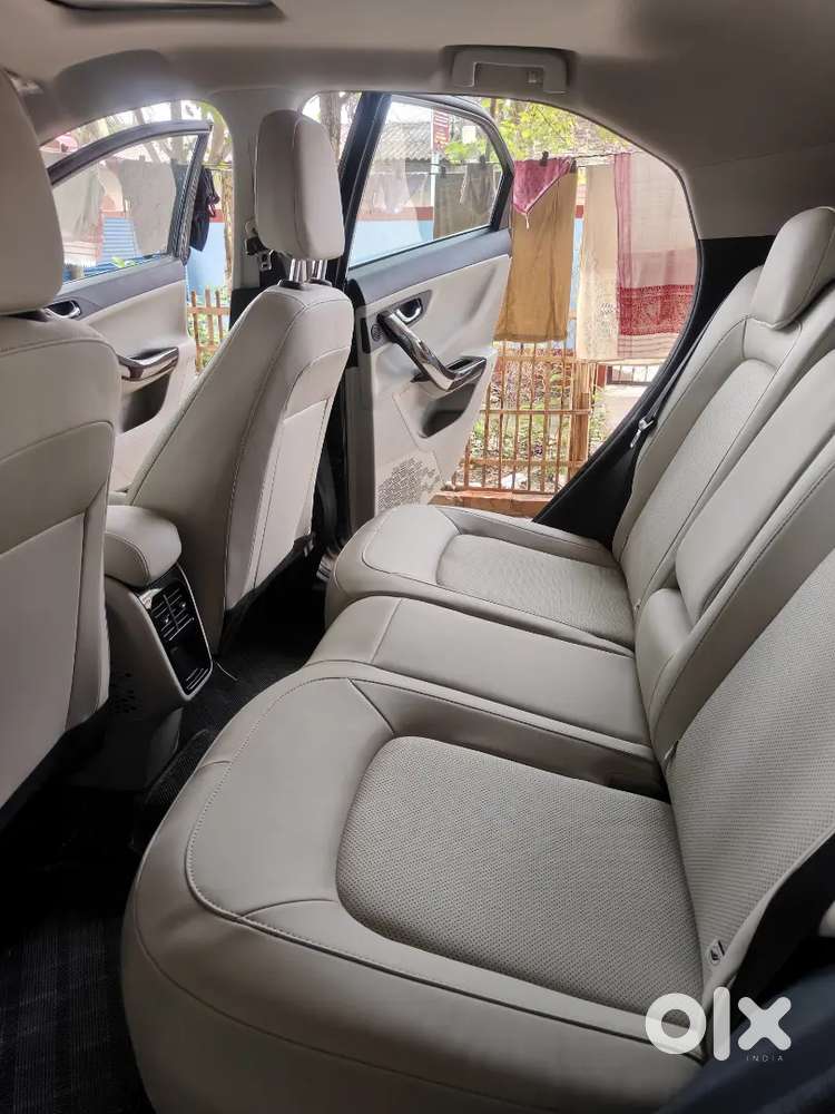 Top Model With Sunroof Under 5000 Km