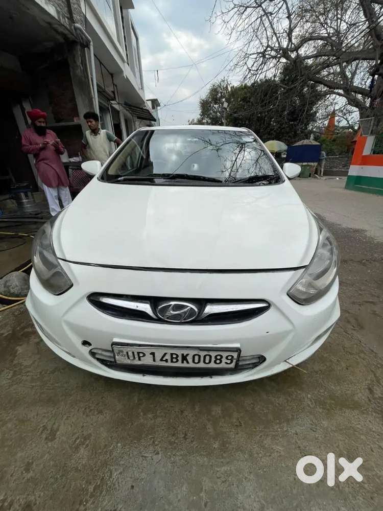 Hyundai Verna 2011