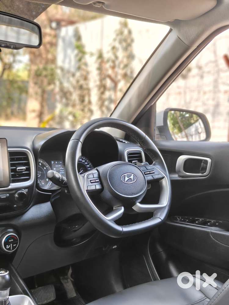 Hyundai Venue Sx+ At, 2021, Petrol