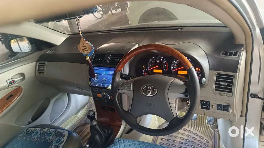 Toyota Corolla Altis 2011