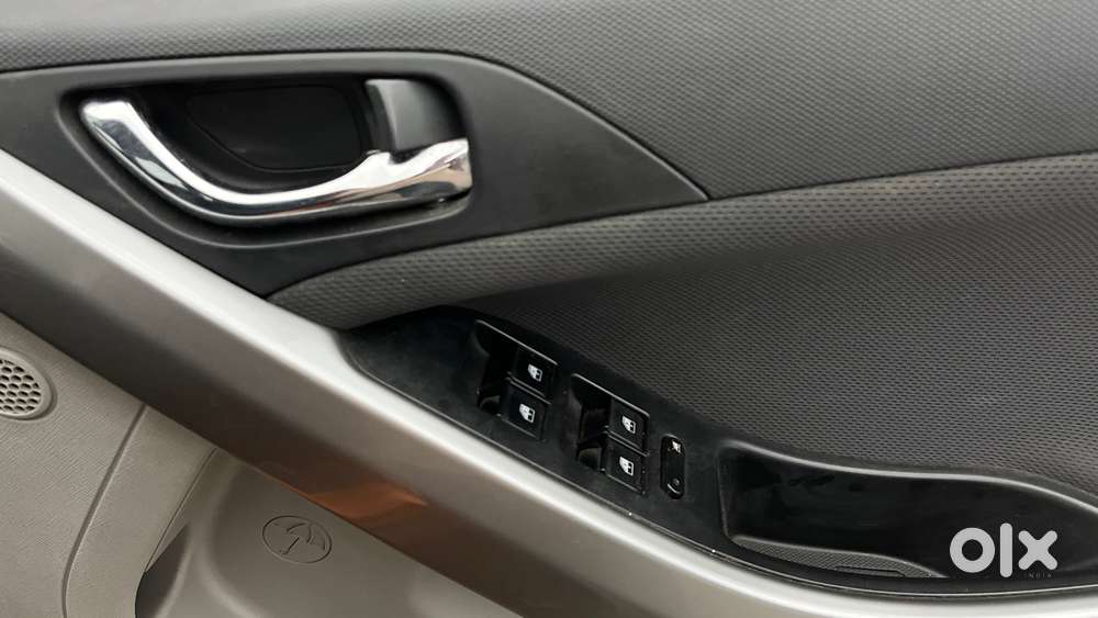 Tata Nexon 1.2 Revotron Xz Plus, 2018, Petrol