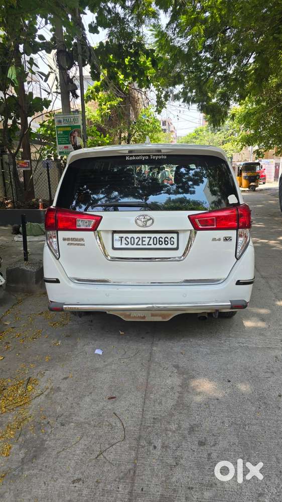 Toyota Innova Crysta 2.4 V 8 Str, 2018, Diesel