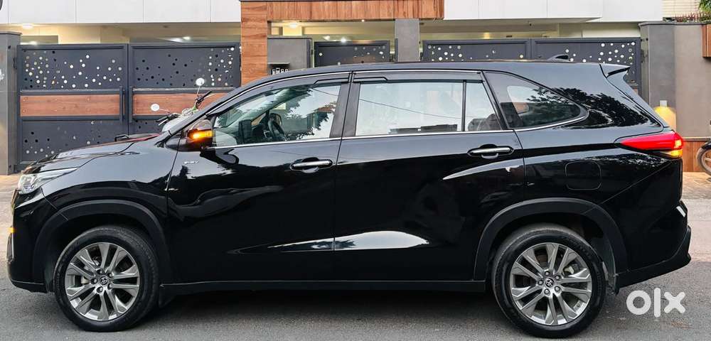 Toyota Innova Hycross 2.0 Zx Hybrid 7 Str, 2025, Electric