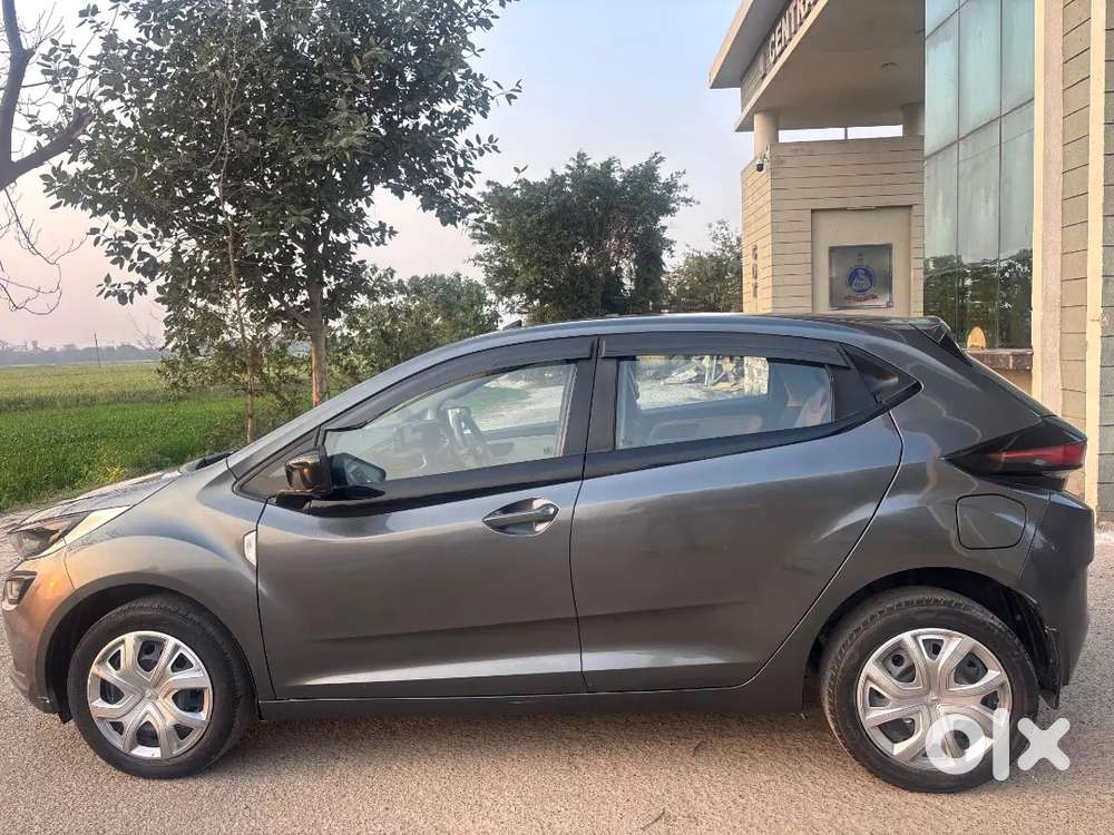 Tata Altroz 2022 Petrol Well Maintained