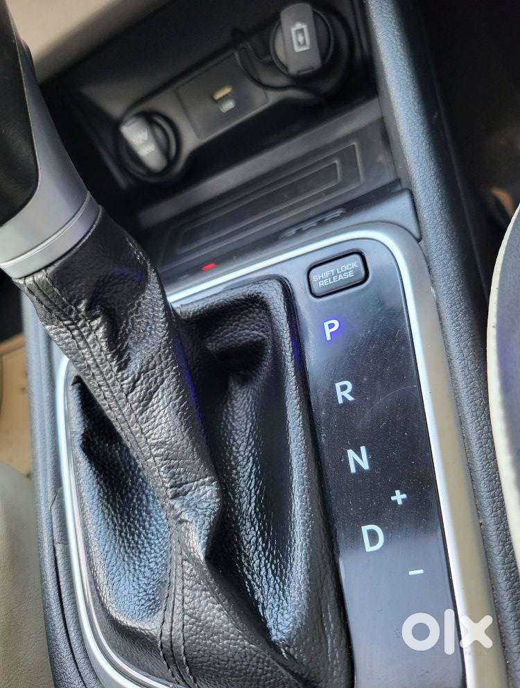 Hyundai Verna 1.5 Sx Ivt, 2022, Petrol