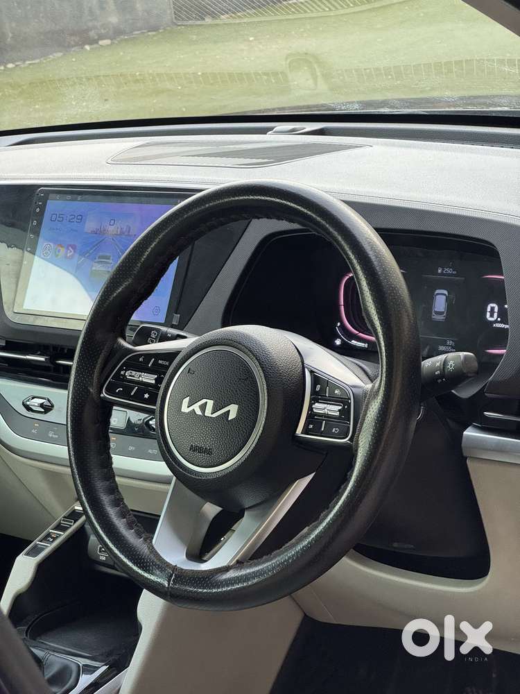 Kia Carens 1.4 Prestige Plus Turbo 7 Str, 2022, Petrol