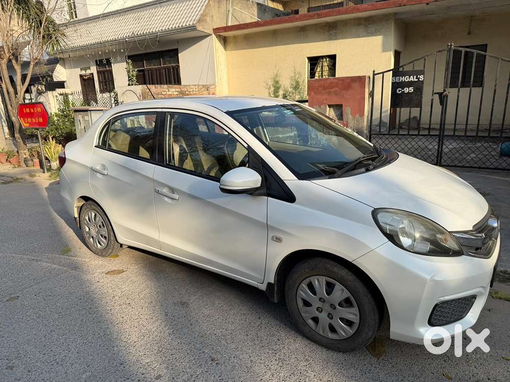 Honda Amaze 2017 Petrol 75000 Km Single Handed Bsf Person Driven