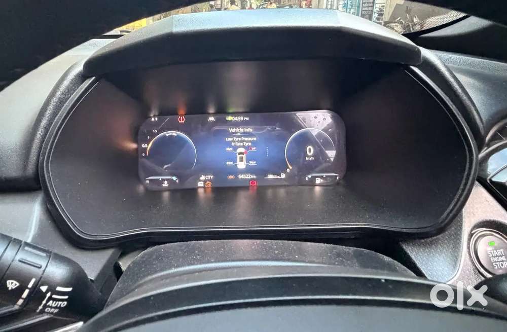 Tata Safari Accomplished