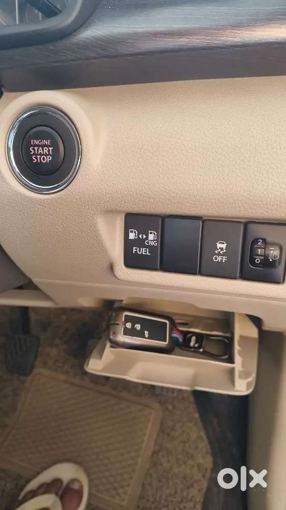 Maruti Suzuki Ertiga 2025 Last Cng  6000 Km Driven