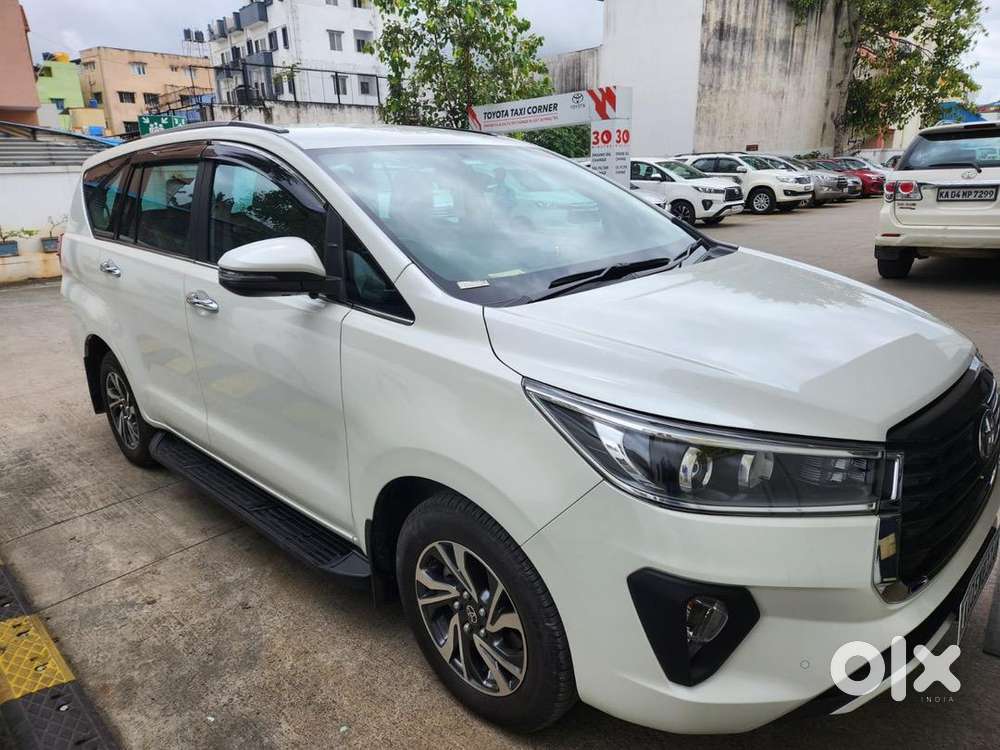 Toyota Innova Crysta 2022 Diesel 30000 Km Driven