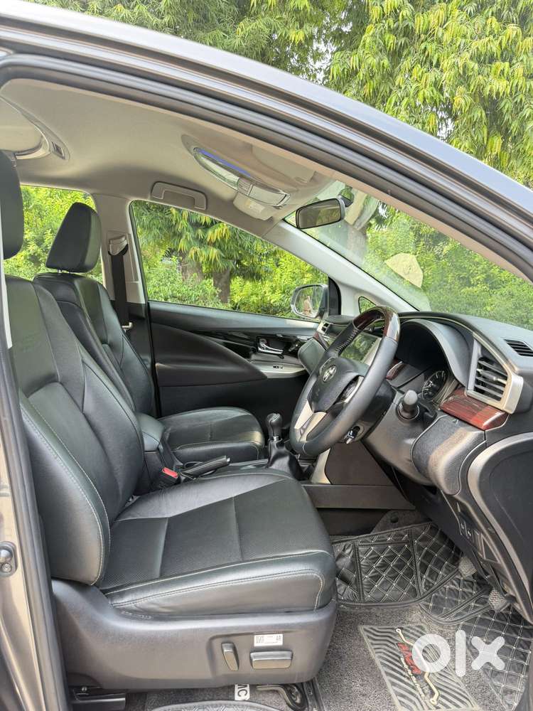 Toyota Innova Crysta 2.4 Z 7 Str, 2023, Diesel