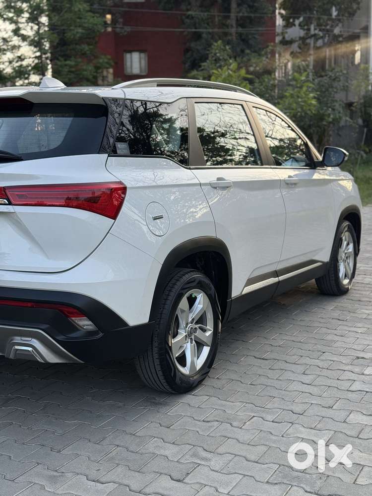 Mg Hector