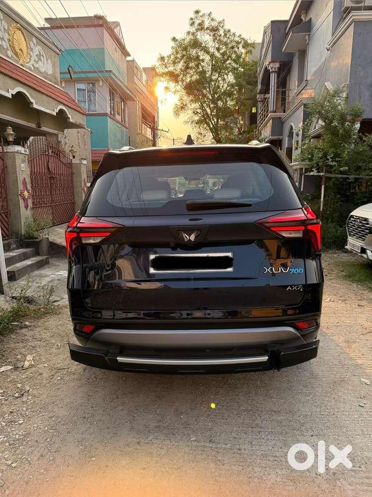 Mahindra Xuv700 2023 Petrol Well Maintained