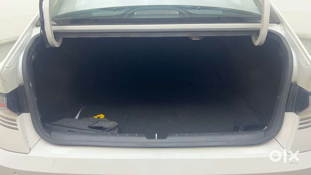 Hyundai Verna 1.5 Sx (o) Turbo Petrol Dct, 2023, Petrol