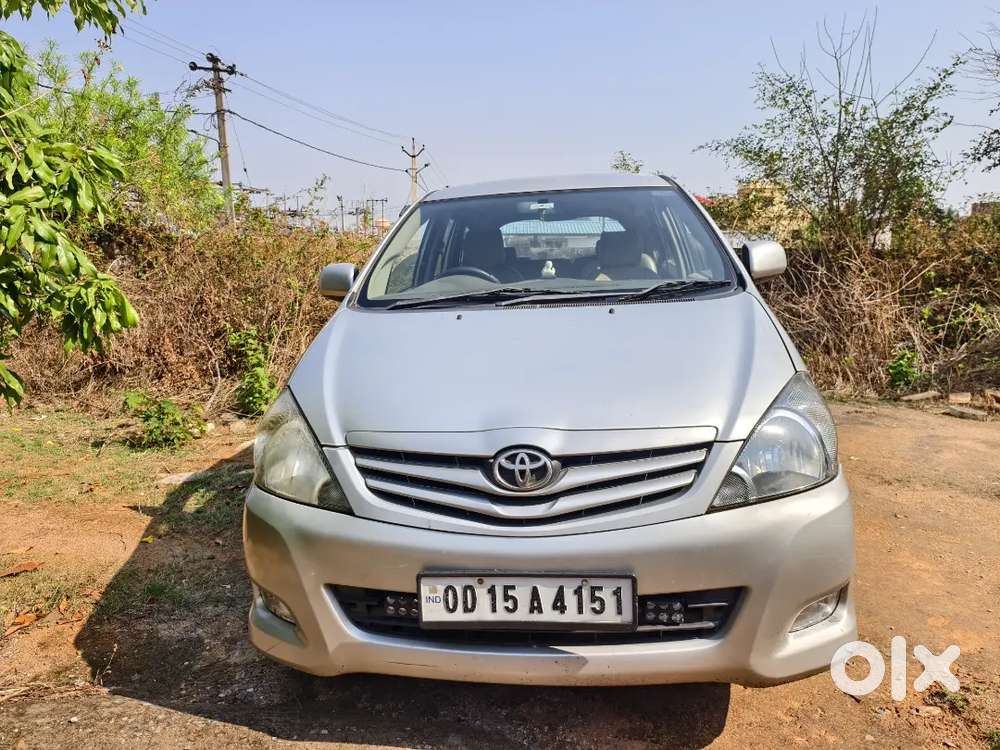 Toyota Innova 2011 Diesel Well Maintained