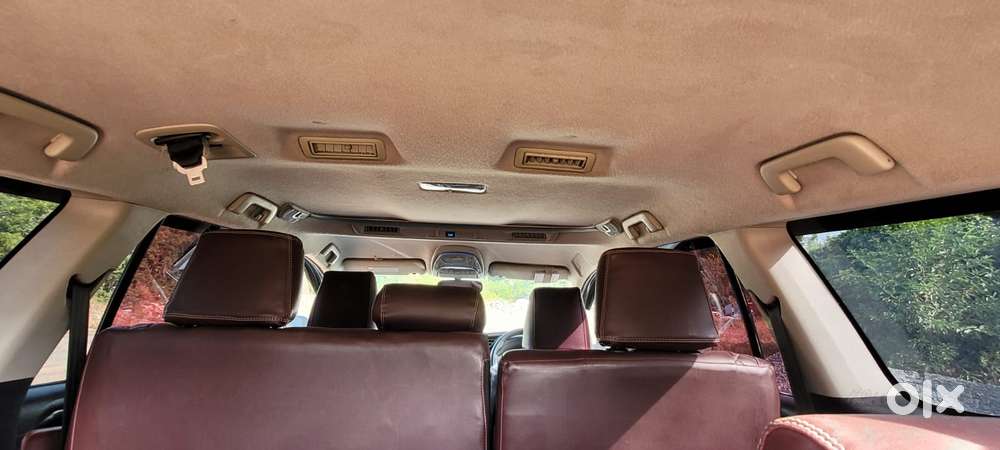 Toyota Innova Crysta 2.4 V 8 Str, 2017, Diesel