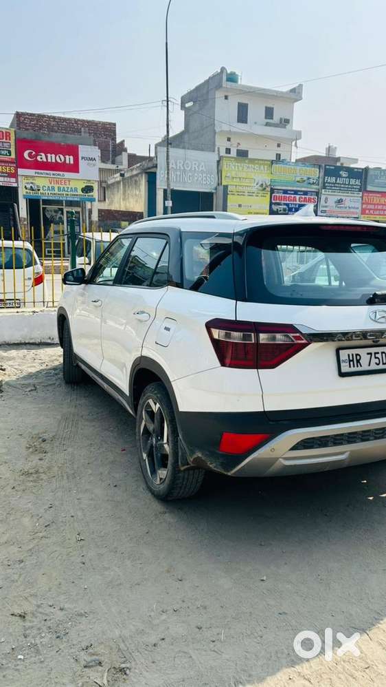 Hyundai Alcazar 2022 Diesel Well Maintained