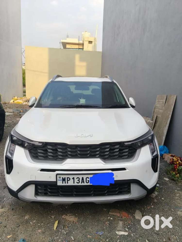 Only 591 Km Run ,sunroof, Alloy Wheels Music System Remote Key