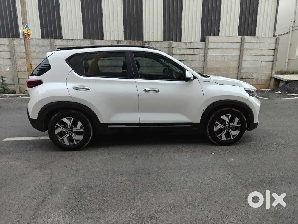 Kia Sonet 2023 Petrol 22000 Km Driven