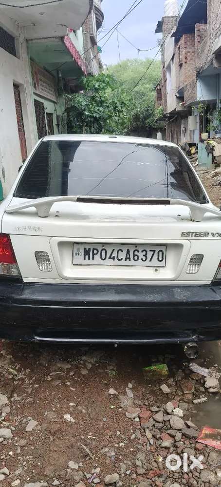 Maruti Suzuki Esteem Lxi 2006