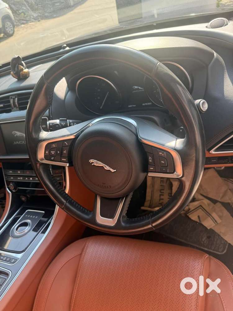 Jaguar Xe 2019 Portfolio Top End Luxury Immaculate Condition