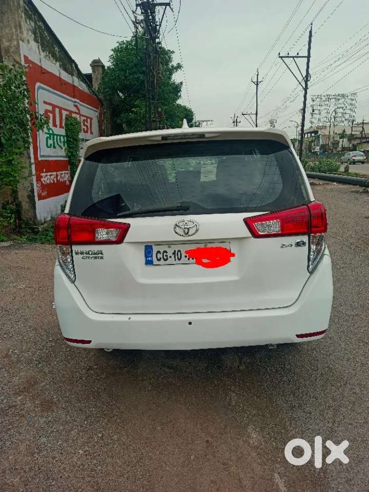 Toyota Innova Crysta [2020-ongoing] 2.4 Gx 8 Str, 2017, Diesel