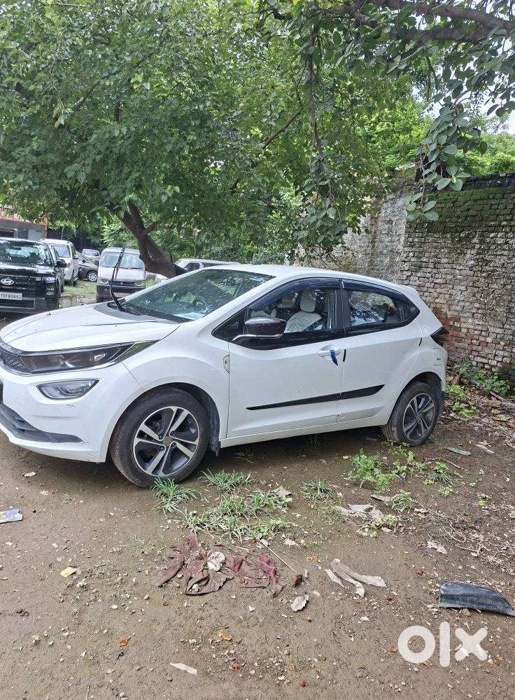 Tata Altroz Xz, 2022, Petrol