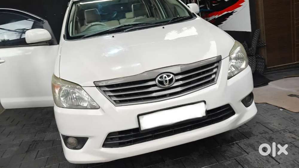 Toyota Innova 2.5 Diesel 2012 Re