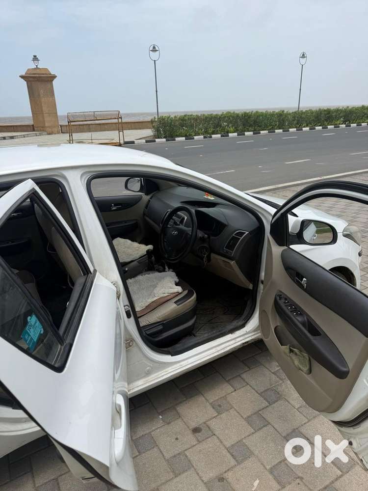 Hyundai I20 Magna Petrol 2012