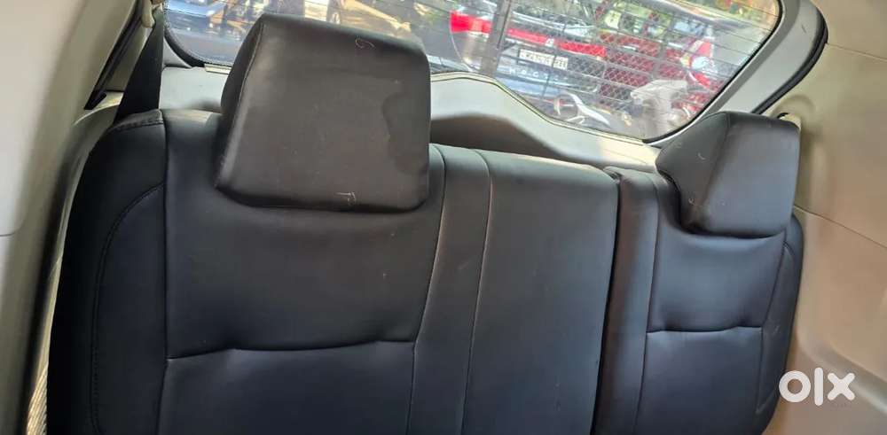 Mahindra Marazzo M6, 2018, Diesel